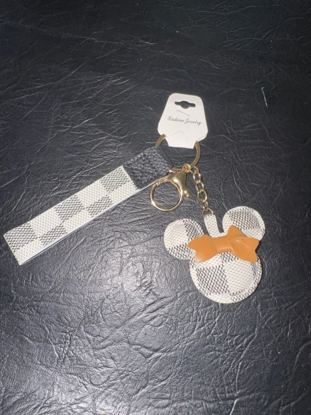Checkerboard Minnie Ear Keychain with Tan Bow NEW (SS)